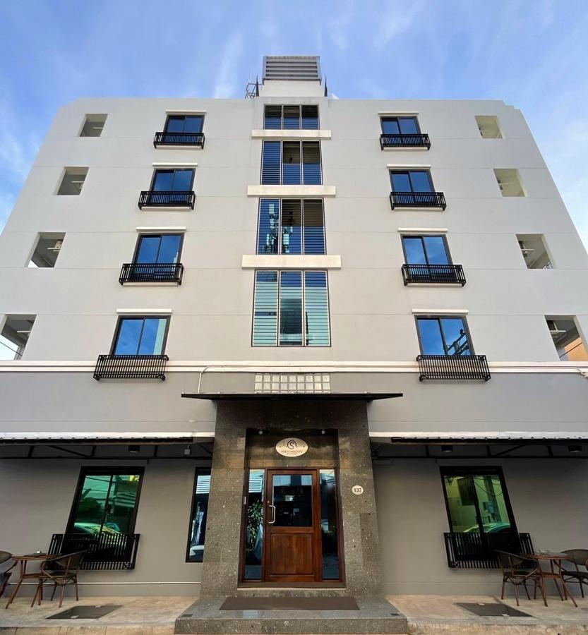 Suksomboon Residence Banguecoque Exterior foto